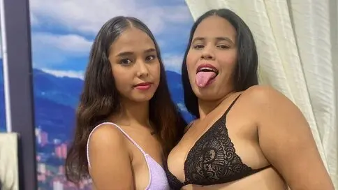 SusanAndNatasha's live cam