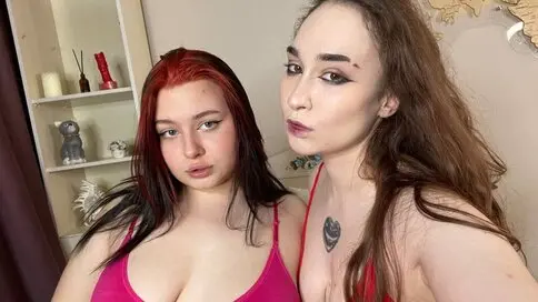 JulianaAndTayte's live cam